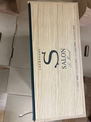 Salon Oenotheque Case: 1 Salon Magnum 2008, 2 del 2004, 2 del 2006 e 2 del 2007.