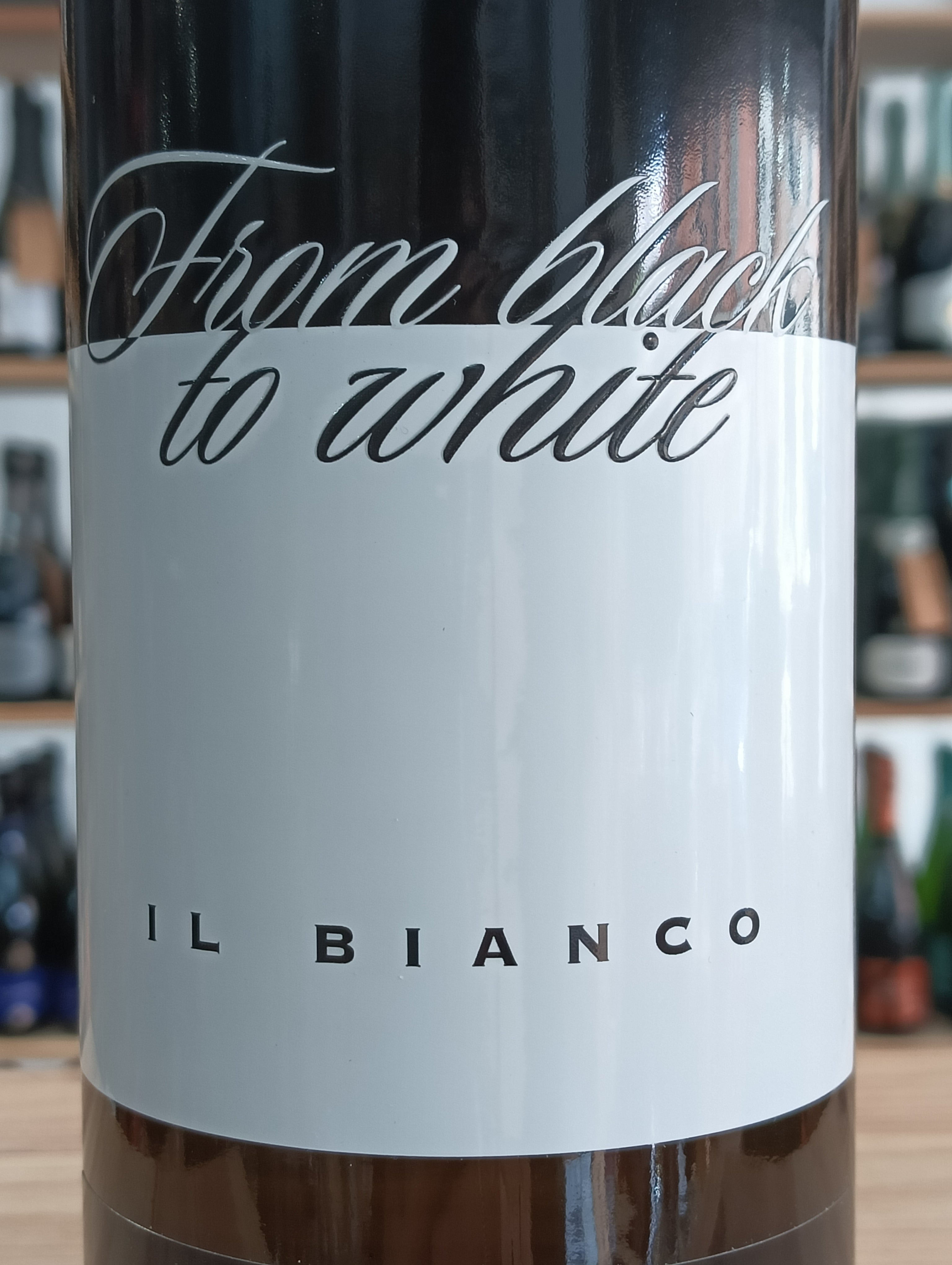 "From Black to White" Bianco Zymé 2022