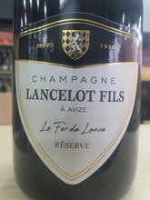 Carica l&#39;immagine nel visualizzatore Galleria,Champagne Extra Brut &quot;Le Fer de Lance&quot; Réserve - Lancelot Fils