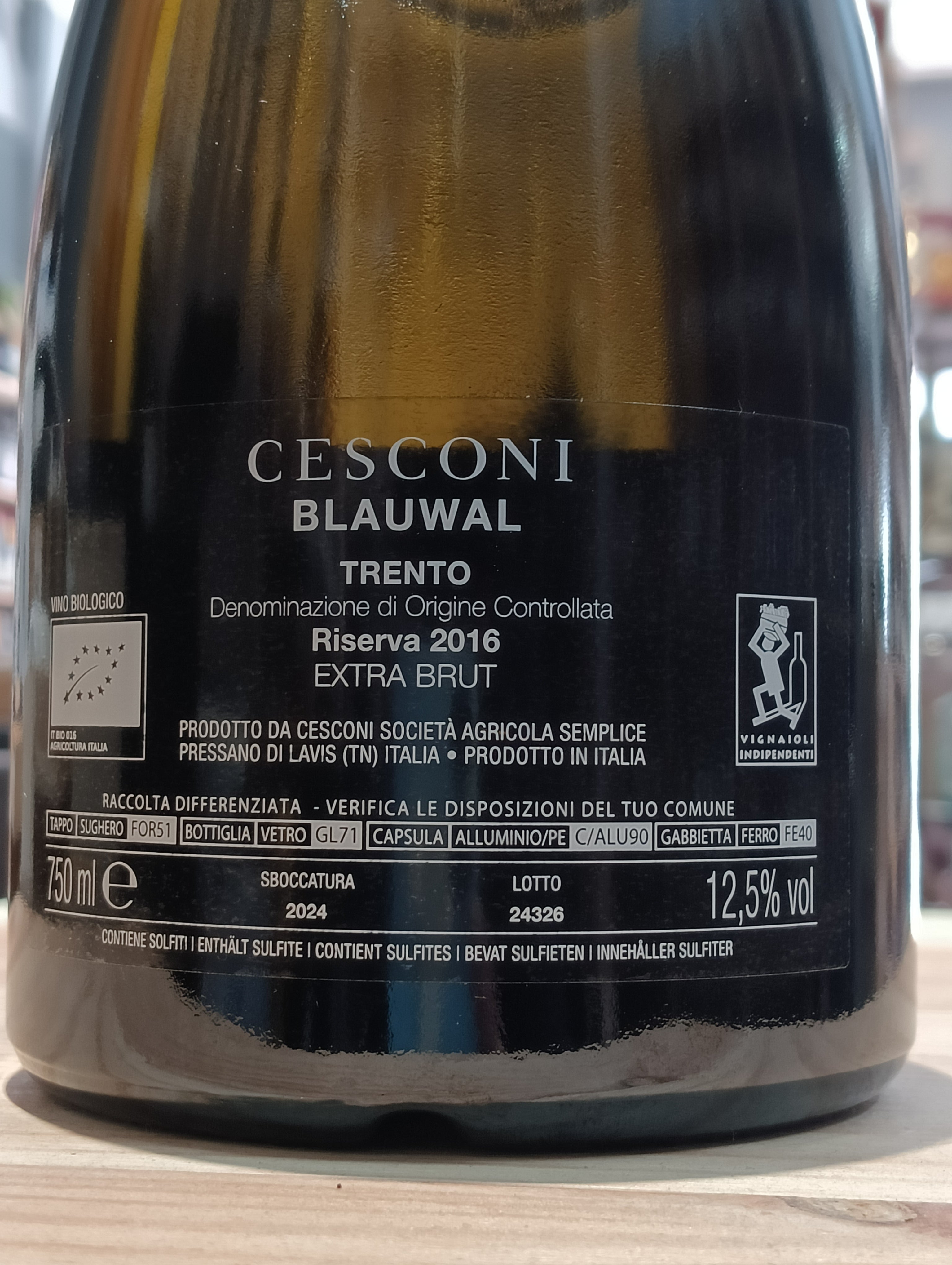 Trento DOC Der Blauwal Riserva 2016 Extra Brut Cesconi