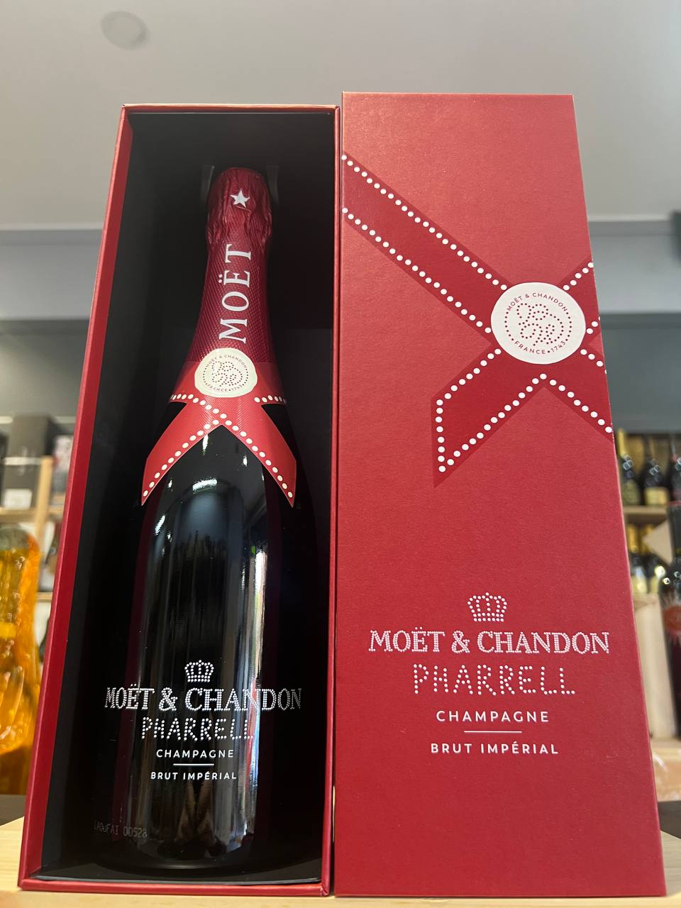 Champgane Moët & Chandon Pharrell Williams Collection Red