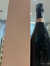 Carica l&#39;immagine nel visualizzatore Galleria,Champagne Petit Fleur De Miraval Rosé Con Astuccio