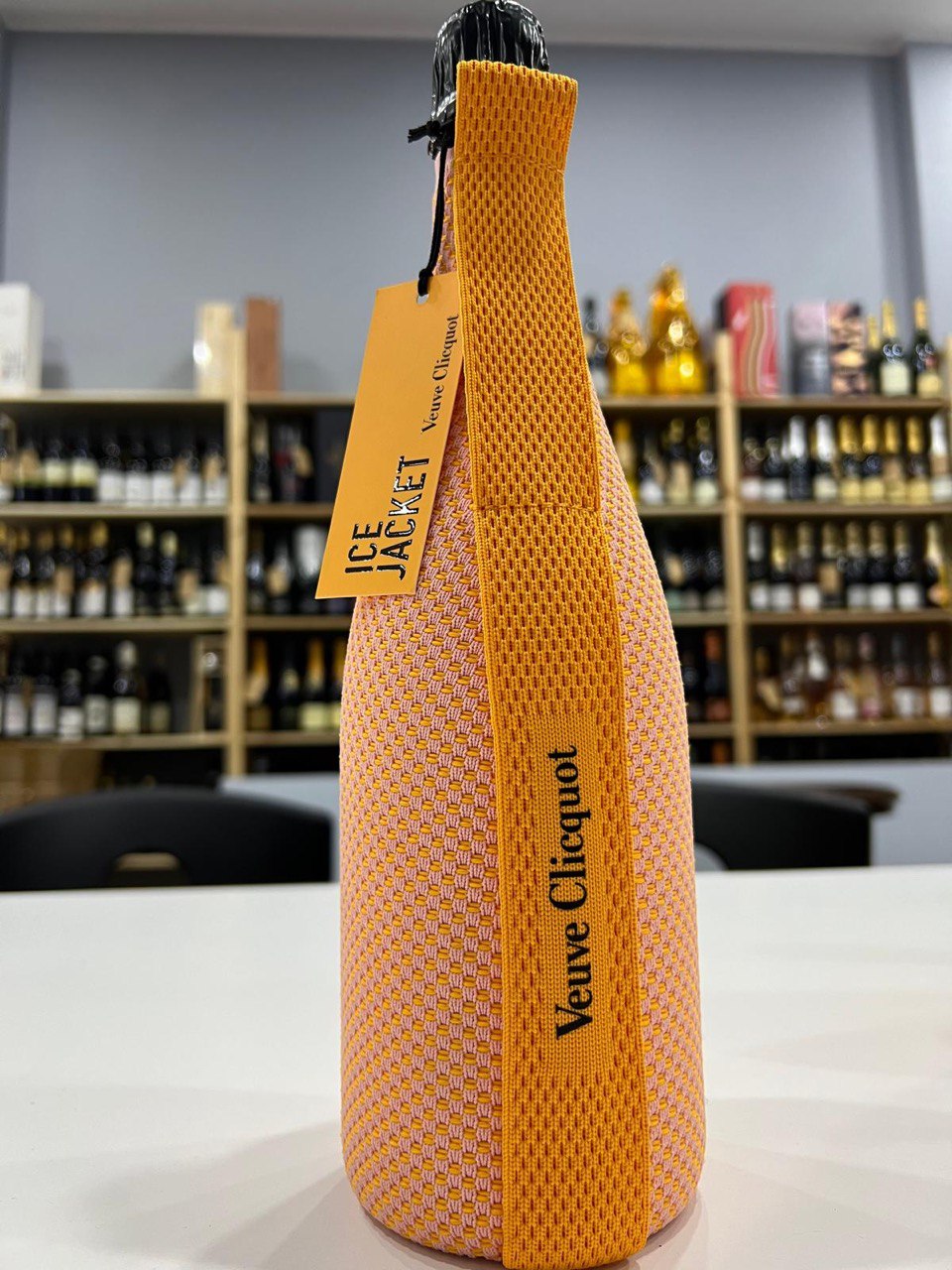 Yellow Label Ice Jacket Champagne Brut Rosé Veuve Clicquot