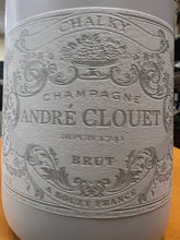 Carica l&#39;immagine nel visualizzatore Galleria,André Clouet Chalky Champagne Brut