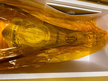 Carica l&#39;immagine nel visualizzatore Galleria,Cristal 2008 Magnum Champagne Brut