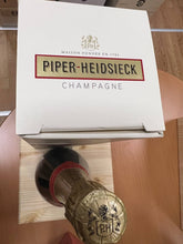 Carica l&#39;immagine nel visualizzatore Galleria,Champagne Piper-Hiedsieck Essentiel - Con astuccio