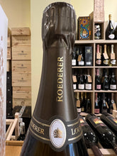 Carica l&#39;immagine nel visualizzatore Galleria,Louis Roederer Vintage 2014 Champagne Brut - Astucciato